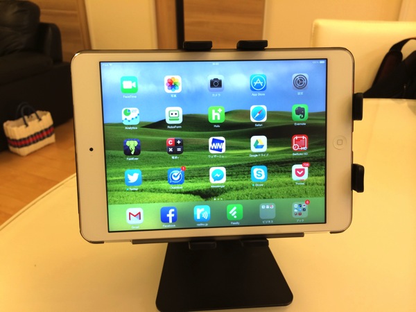 iPad miniやNexus7に最高の7インチタブレットスタンドB079 IPA07のレビュー