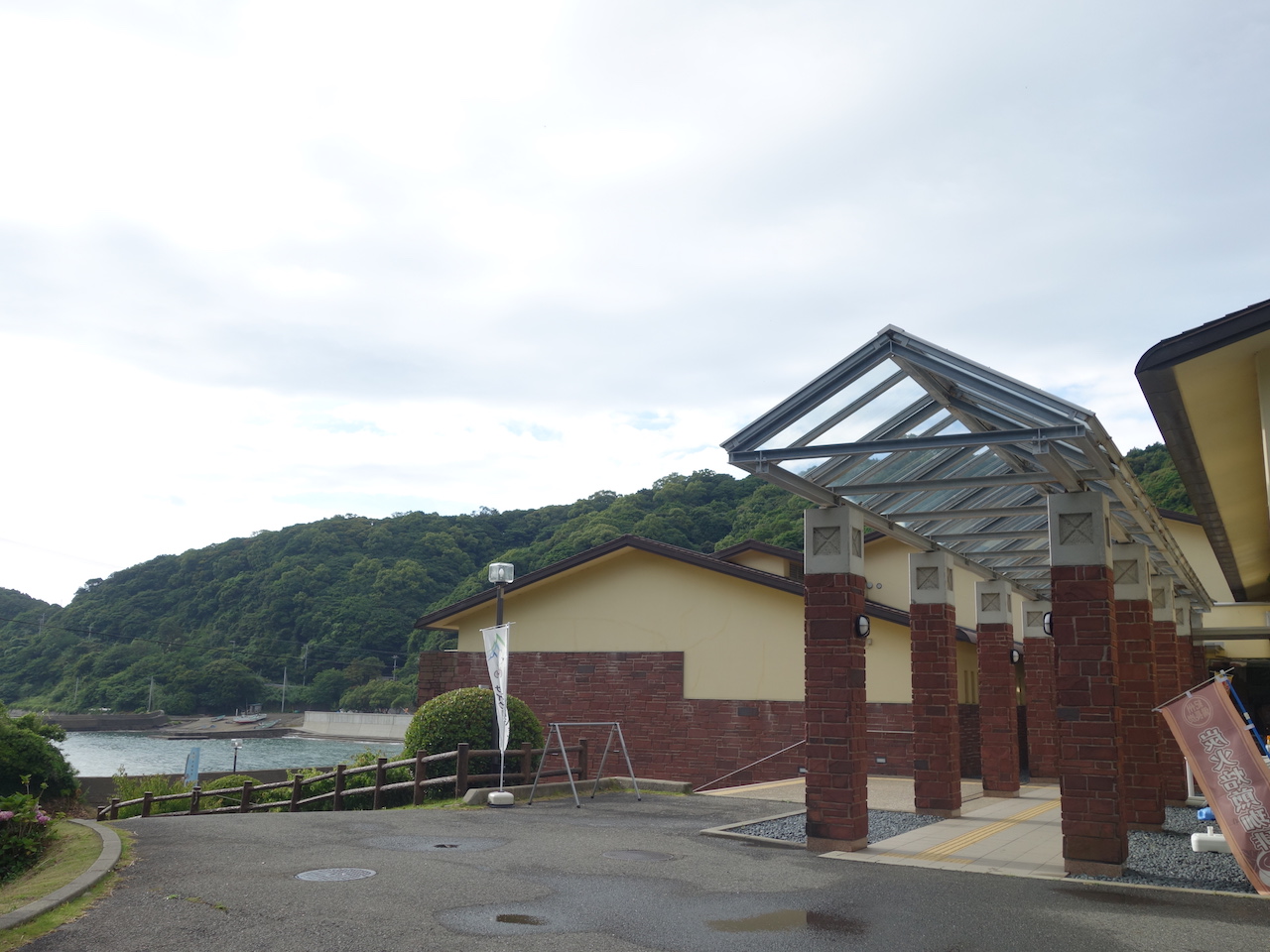 和歌山県の温泉館 海の里「みちしおの湯」がかなり絶景露天風呂だった